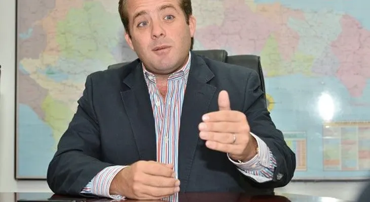 "La política pierde sentido si se invierte dinero más allá de lo prudente"