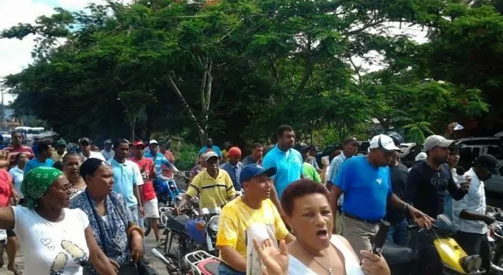 Retiran maquinarias y personal que laboraba en extensión del Metro