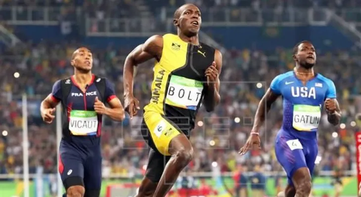 Usain Bolt agranda su leyenda con su tercer oro en 100 metros