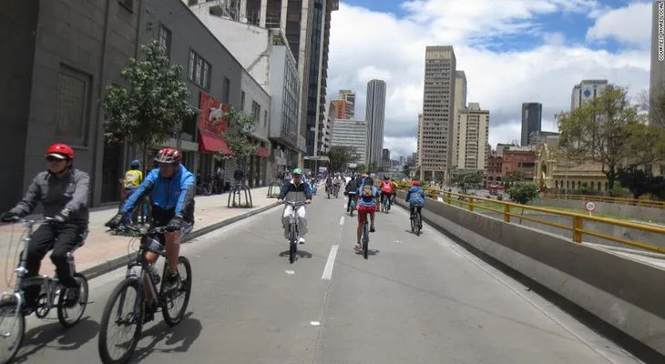 Colombia les dará días libres a sus funcionarios por ir a trabajar en bicicleta