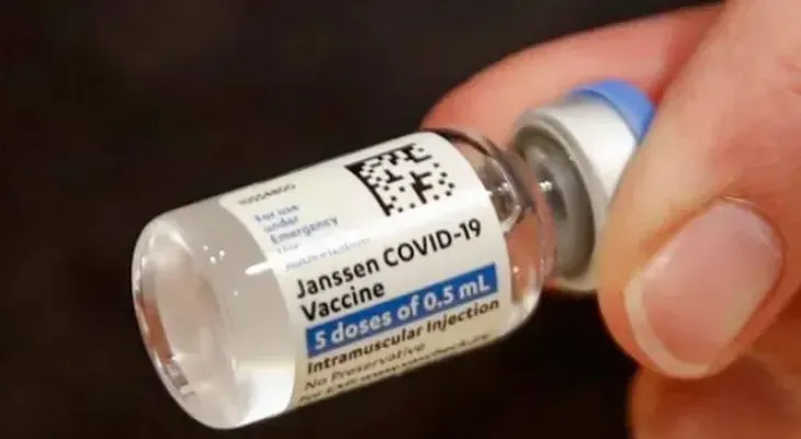 La vacuna de Janssen es menos efectiva ante las variantes, sugiere estudio