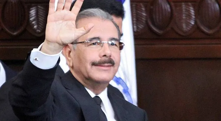 Danilo Medina se reunirá este viernes con los 920 ingenieros construyen escuelas