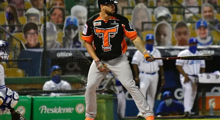 Escogido sigue activo; contrata receptor Gary Sánchez y al relevista Jeurys Familia