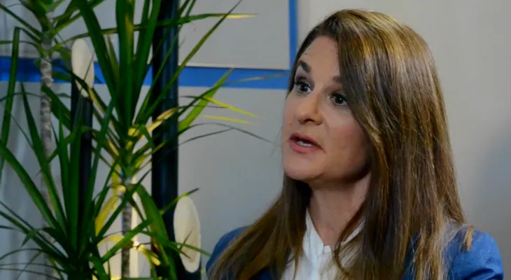 Melinda Gates habla con Xavier Serbiá