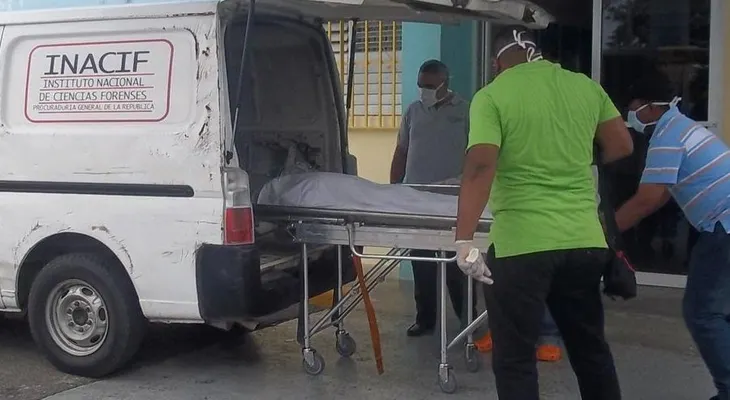 Hallan hombre muerto en hotel de Los Alcarrizos; creen se quitó la vida