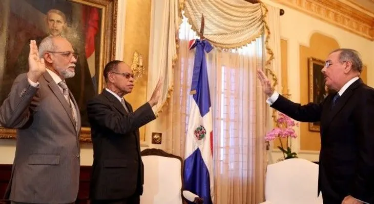 Presidente Medina juramenta a Pedro Luis Castellanos y Lidio Cadet 