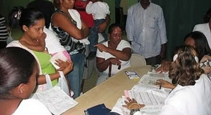 Emergencias hospital Jaime Mota no da abasto para asistir casos sospechosos de dengue