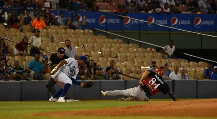 El Licey remonta para debutar con triunfo sobre el Escogido