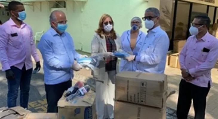 Destituyen a viceministro de Salud tras figurar en foto junto a Sergia Elena