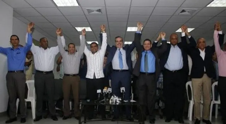 Abinader recibe en el PRM a dirigentes del PLD y el PTD