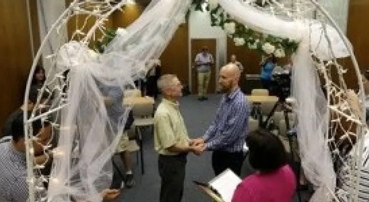 EE.UU.: Corte falla contra veto a bodas gay en 2 estados 