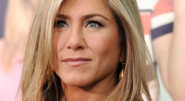 Jennifer Aniston carga contra la prensa del corazón en una carta abierta