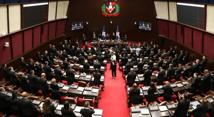 Cámara de Diputados aprueba en primera lectura proyecto que hará obligatoria la asignatura de moral y cívica en escuelas