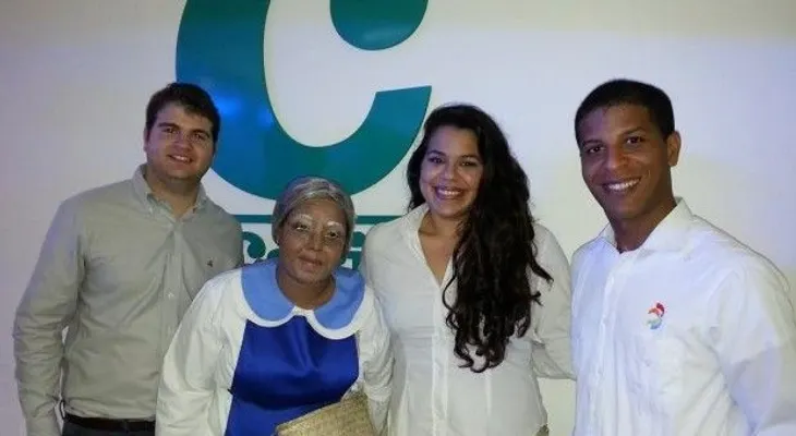 La Vieja Belén lleva regalos a periodistas de elCaribe