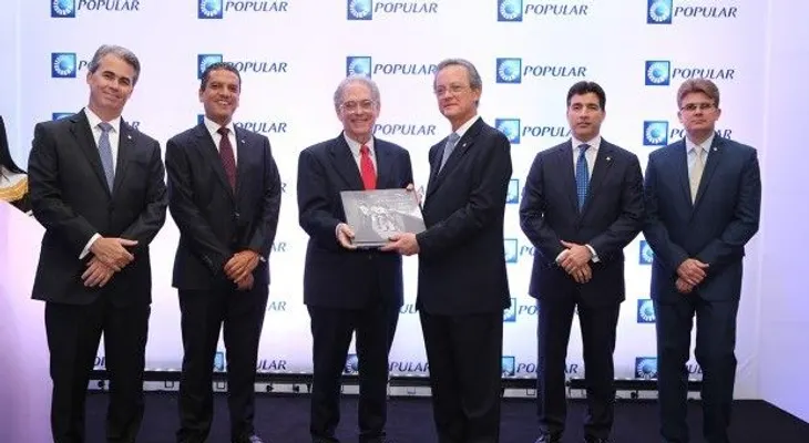 Banco Popular agasaja clientes corporativos de la región norte por Navidad