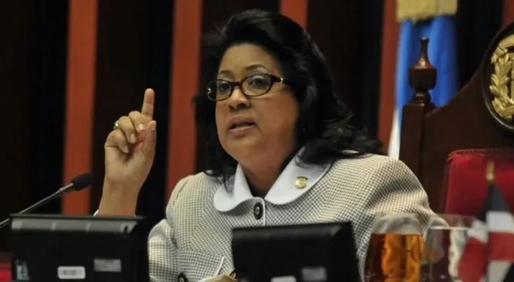 Cristina Lizardo exhorta población escuchar explicaciones sobre Pacto Fiscal