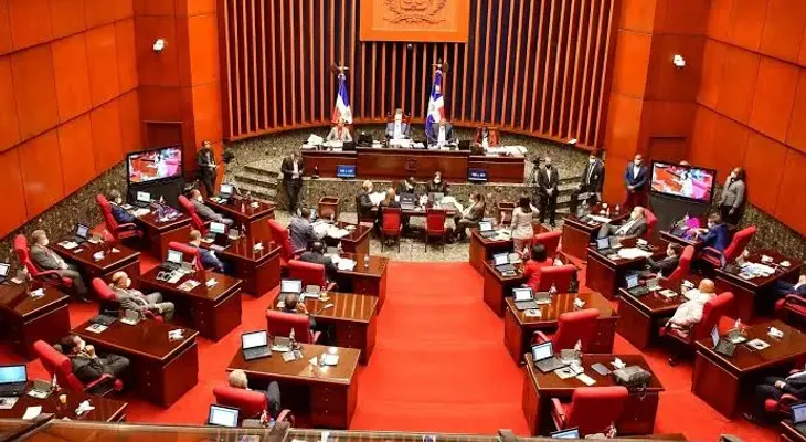 Cámara de Diputados aprueba proyecto obliga impartir Moral y Cívica en escuelas