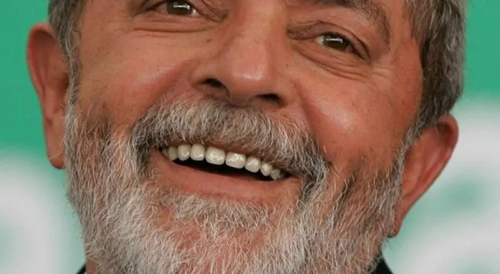 Lula se postula como posible candidato del PT en las elecciones de 2018