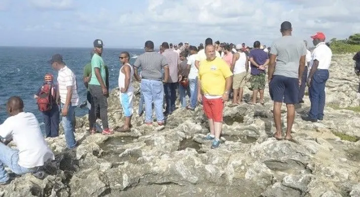 Sepultarán juntos a esposos que murieron tras lanzarse al mar Caribe
