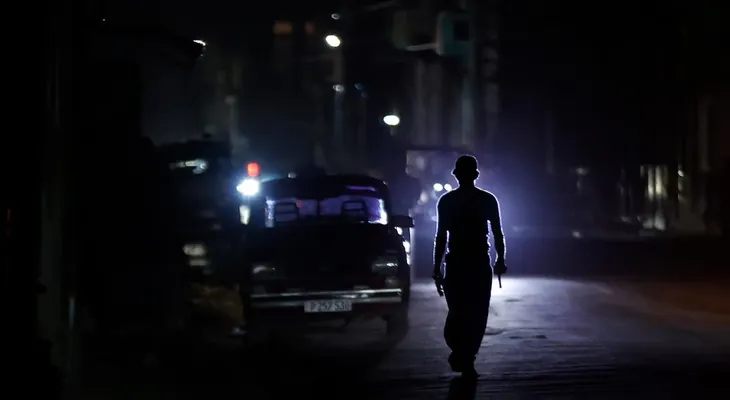 Apagón masivo dejó sin electricidad a cuatro provincias de Cuba