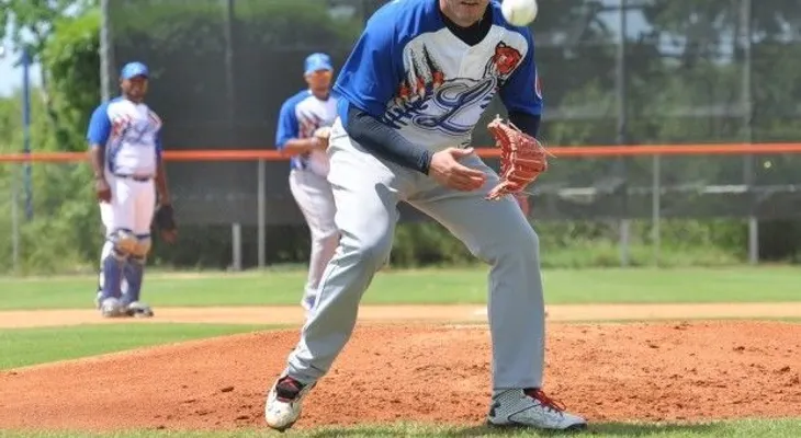 Yunesky Maya "súper feliz" de regresar al Licey