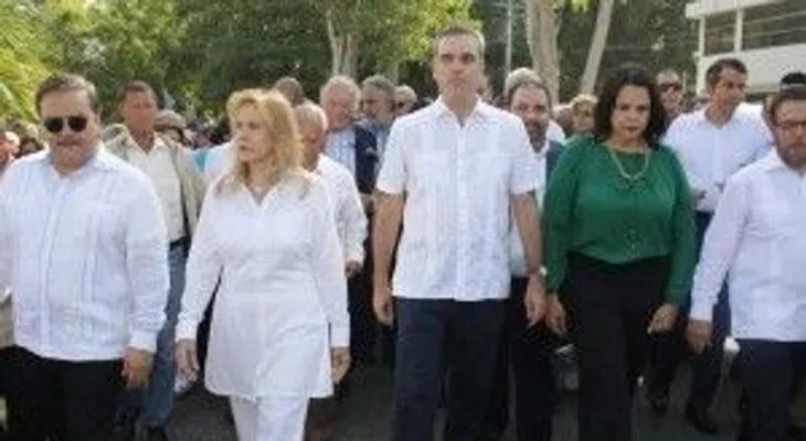 Ex candidatos presidenciales piden investigar a Roberto Rosario