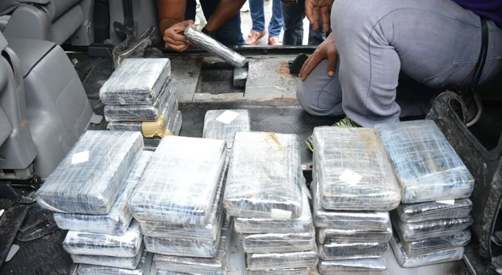 Ocupan 91 kilos de cocaína durante operativo en la provincia Duarte 