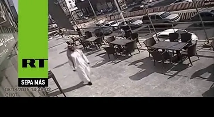 Golpe de suerte: Un vidrio le pasa rozando la cabeza y no la causa ni un rasguño
