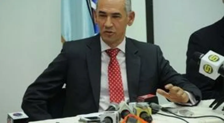 Alberto Holguín dice que no firmó contrato con Odebrecht