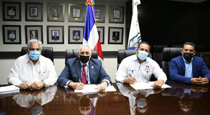 Almonte califica de histórico acuerdo de peloteros con la LIDOM 