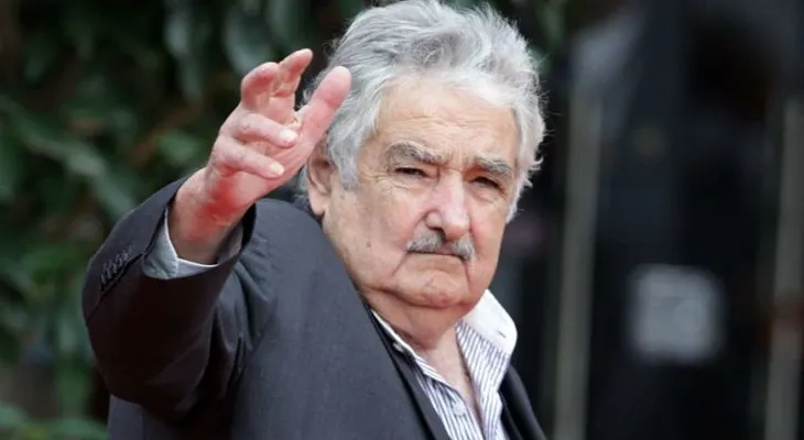 Mujica envía un mensaje de apoyo al candidato izquierdista francés Mélenchon
