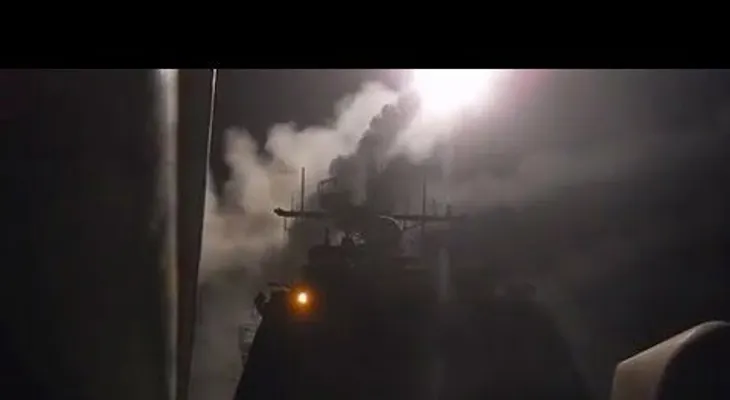 Un destructor de EE.UU. es atacado por tercera ocasión cerca costas de Yemen (VIDEO)
