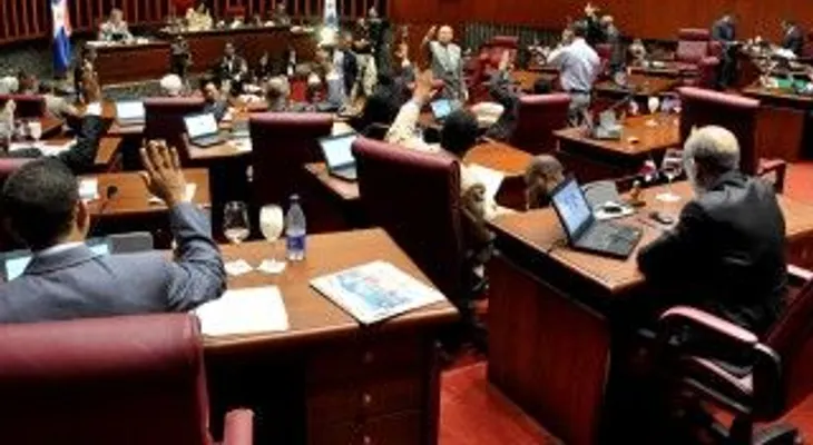 Senado declara en emergencia a seis provincias tras daños provocados por lluvias