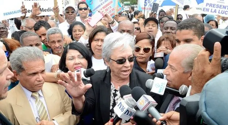 Médicos y gobierno vuelven a dialogar