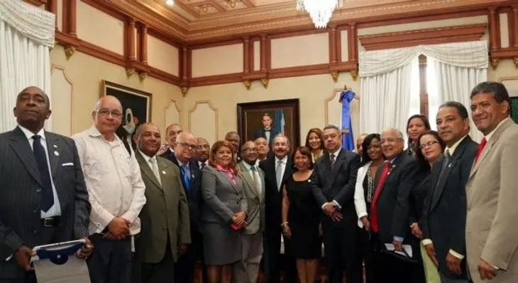 Presidente Medina se reúne con directivos del Colegio de Periodistas