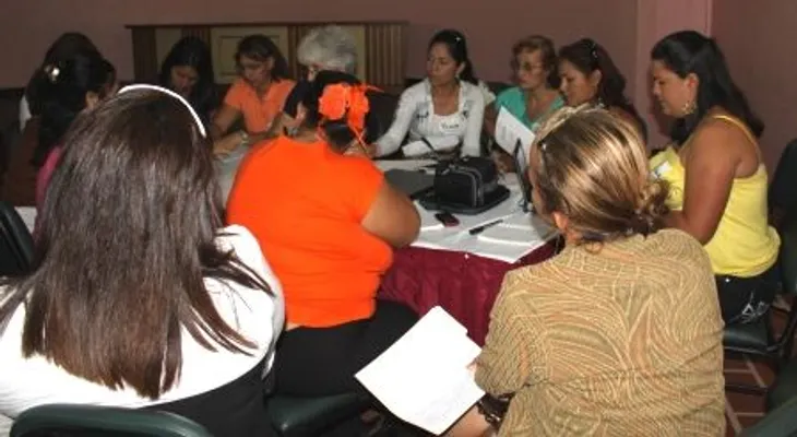 Feministas exigen al Ministerio Público aplicar leyes sin privilegios  contra curas violadores 
