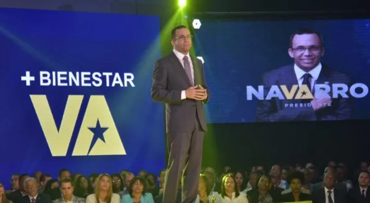 Navarro pone el cargo de Educación a disposición de Danilo; oficializa aspiraciones en el PLD