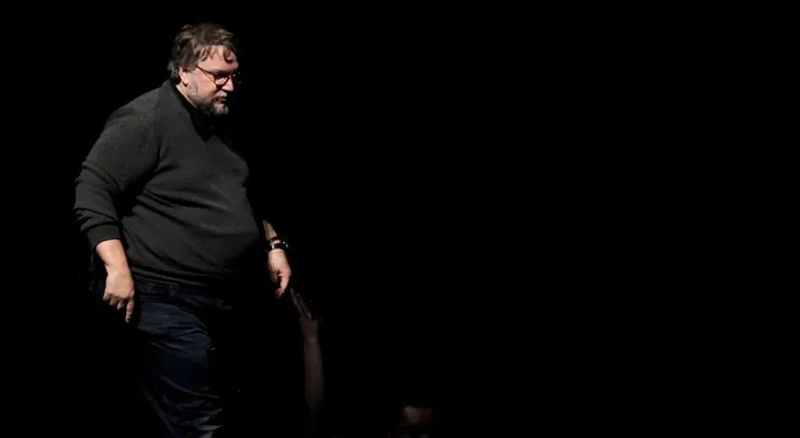 Guillermo del Toro lamenta la muerte de estudiantes de cine que habrían sido disueltos en ácido