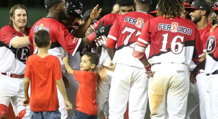 Leones le ganan al Licey y las Estrellas se imponen a las Aguilas 