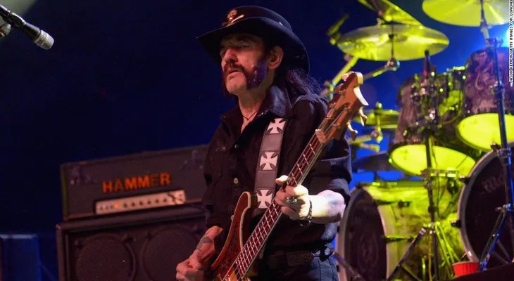Muere Lemmy Kilmister, el vocalista de Motörhead, a los 70 años
