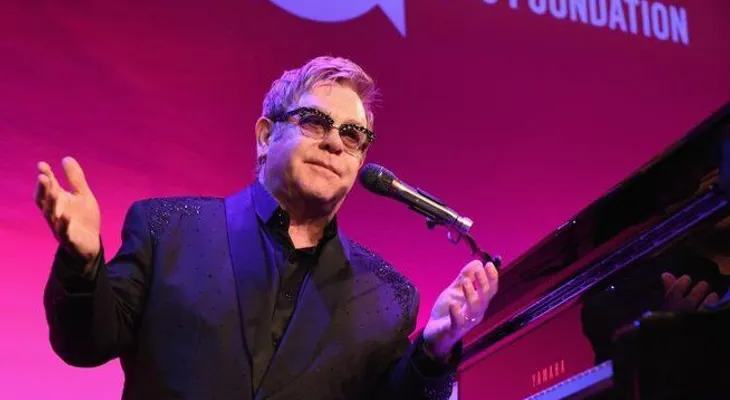 Elton John pide el papa Francisco sea canonizado