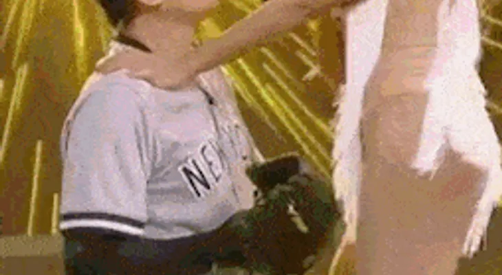 Francisca Lachapel deja ver sus curvas en sensual disfraz de Jennifer López