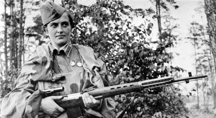 La increíble historia de la francotiradora ucraniana de 26 años que mató 309 soldados nazis