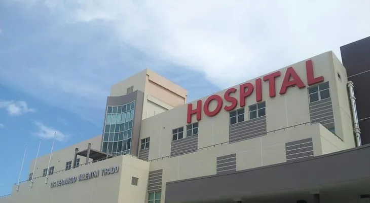 Decenas de ancianos abandonados en hospitales en Puerto Rico por la crisis