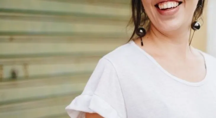 La oreja se infecta cuando usas aretes que no son de oro; descubre la razón