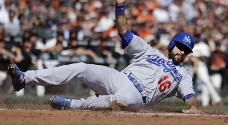 Anderson y Dodgers vencen a Gigantes