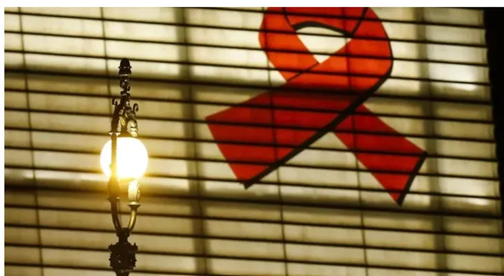 España registra 3,000 casos de VIH al año