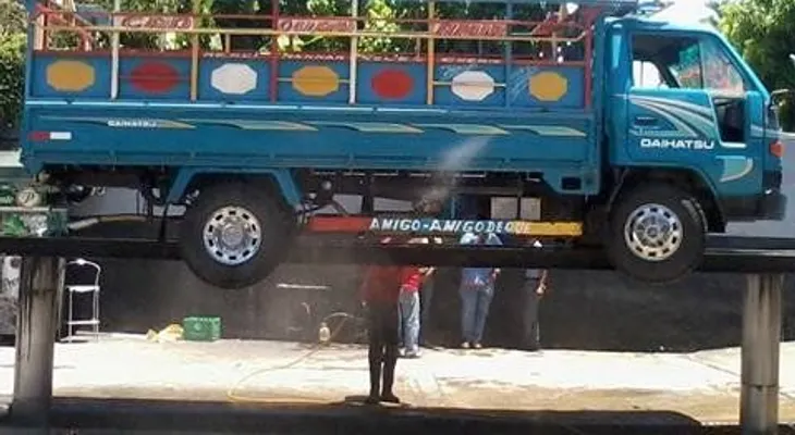 Norteamericana somete doctora en RD por mal trasplante de pelo