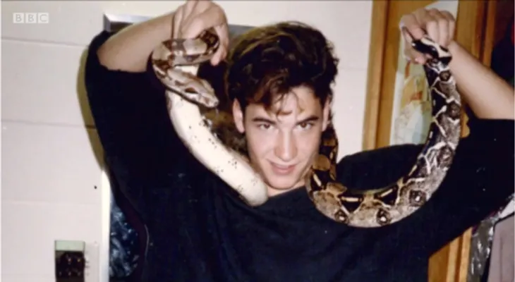 Un hombre lleva 30 años inyectándose veneno de serpiente y no muere: increíble historia de Steve Ludwin