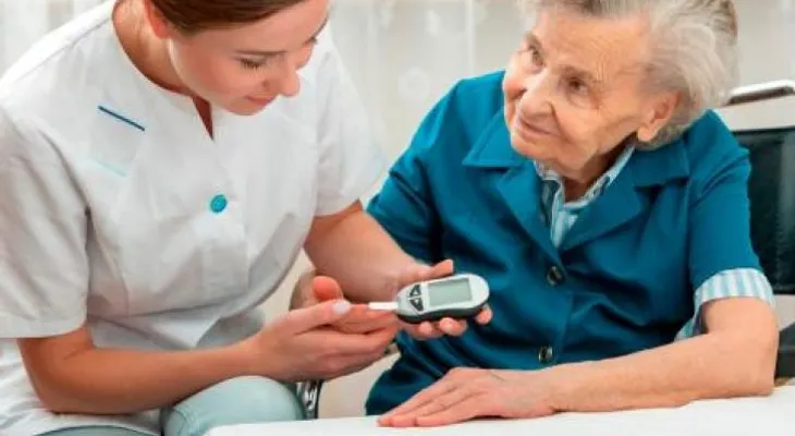Cuidados especiales mejoran calidad de vida del adulto mayor con diabetes